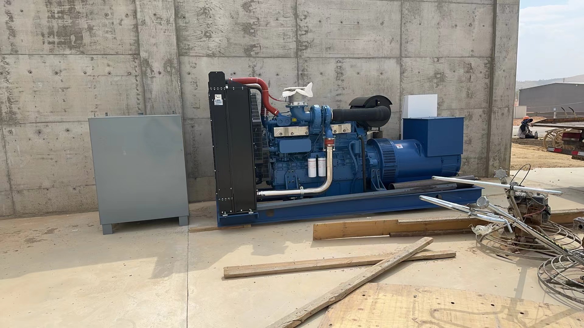 貴州發(fā)電機(jī)組廠家：柴油發(fā)電機(jī)冷卻液的更換周期是多久？